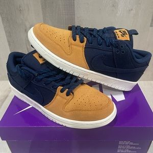 Men’s 9- NIKE SB Dunk Low Midnight Navy Desert Ochre